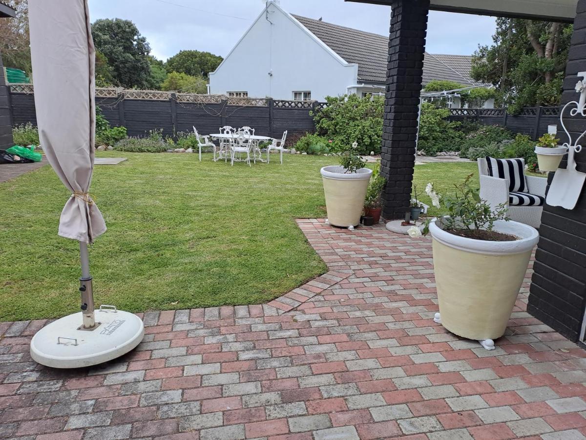 Milky Way Hotel Hermanus Kültér fotó
